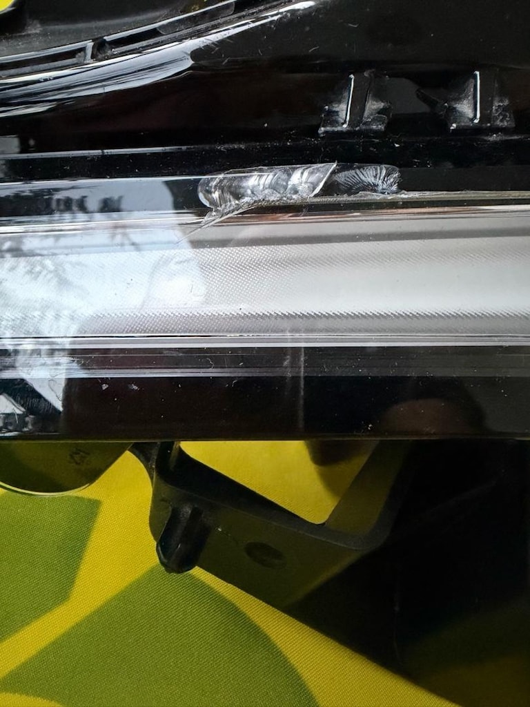 Peugeot508 R8 SAĞ LED GÜNDÜZ FARI ORJİNAL OEM:89911714 cam çatlak - 3