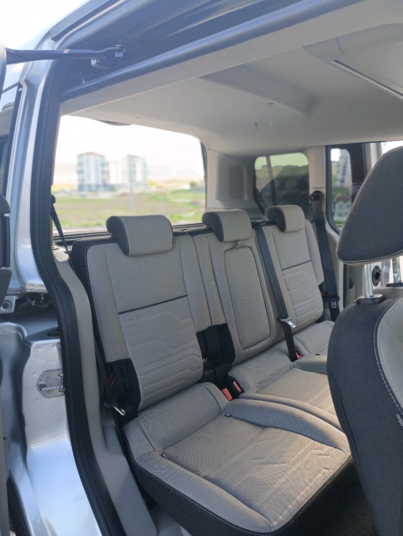 Sahibinden Ford Tourneo Connect 1.5 TDCI Titanium 2016 Model - 12