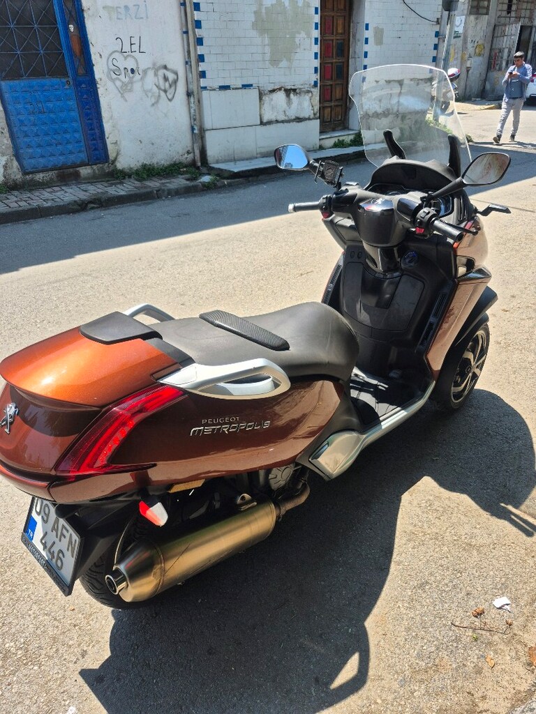 Peugeot metropolis 400 - 3