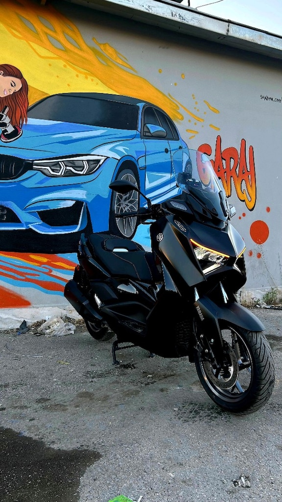 YAMAHA XMAX 250 TECH MAX