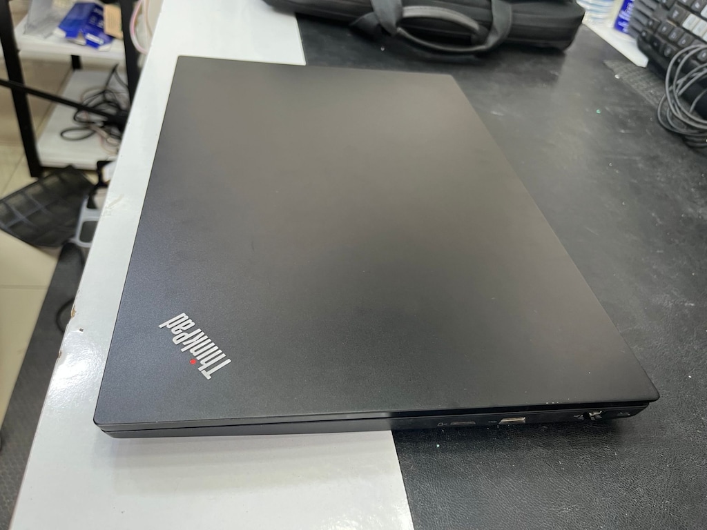 Lenovo ThinkPad E580 i7 16GB RAM 256GB SSD RX550 15.6" Full HD - 6