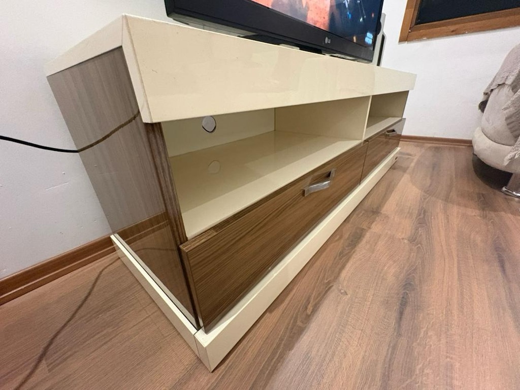TV Ünitesi - 3