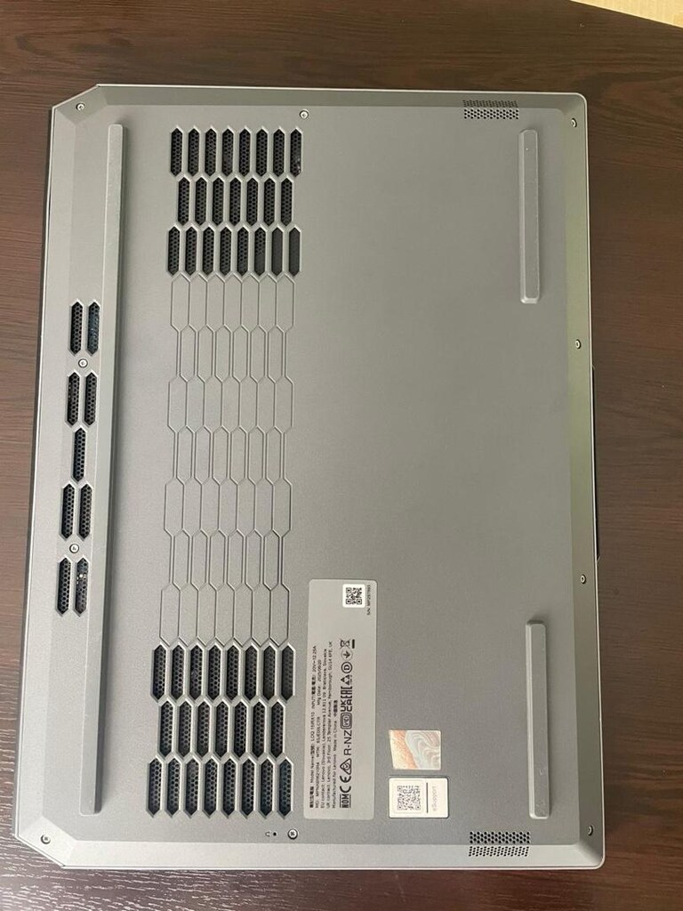LENOVA LOQ 15IRX10 - 3