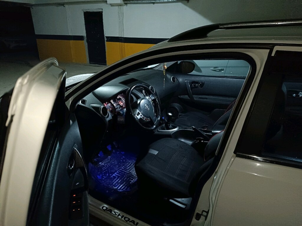 2011 model Nissan Qashqai - 19