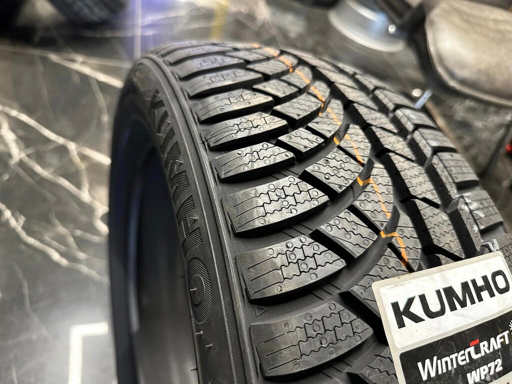 235/35/20 KUMHO WP52 (XL)(EV) KIŞ 2026 SIFIR KAMPANYA *YAĞDIRAN* - 3