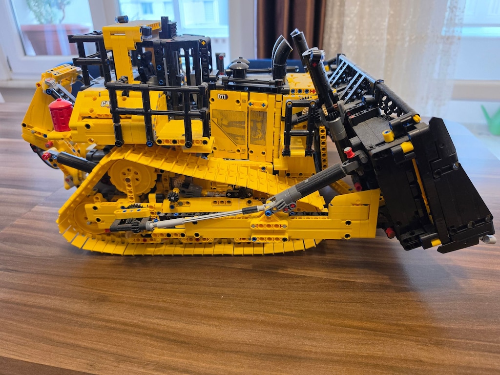 LEGO Technic 42131 Uygulama Kumandalı Cat D11 Buldozer - 4