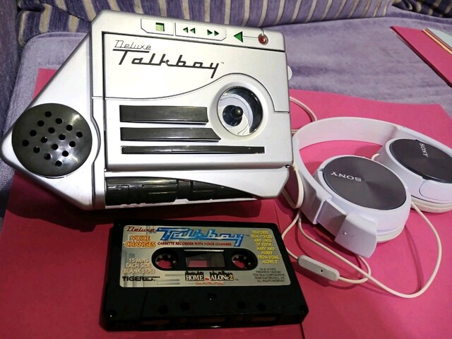 Tiger Electronics Deluxe Talkboy ve walkman