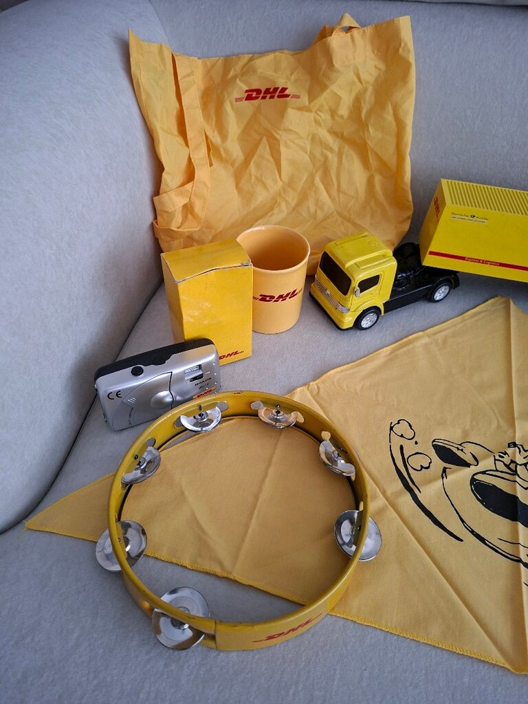 DHL Kamyon Dürbün Kupa Şemsiye Bandana Fotograf Makinası Darbuka Tef - 5