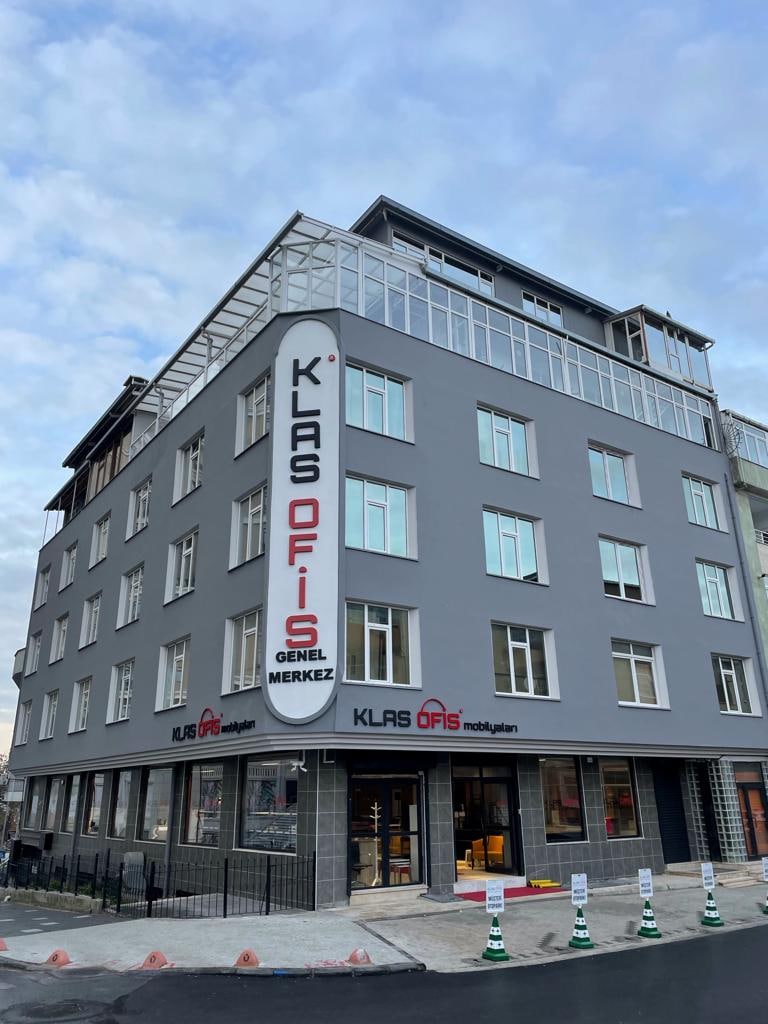 KLAS OFİS ÜSKÜDAR 160X150 BAROK CEVİZ L MASA - 7