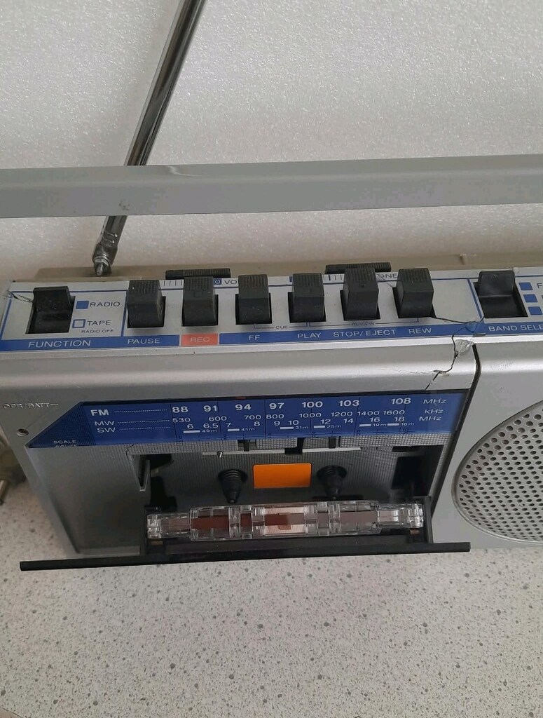 İşine yarayana Sony kalitesi Kasetçalar ve Radyo Harika sesi var. - 4