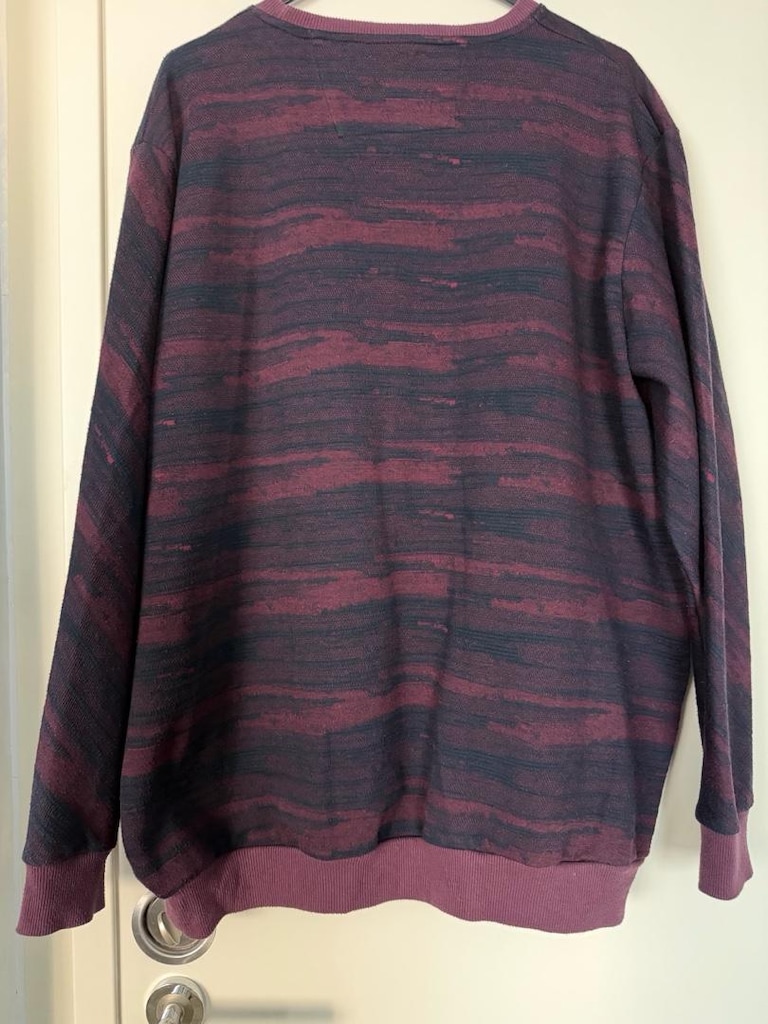Sweatshirt - 4