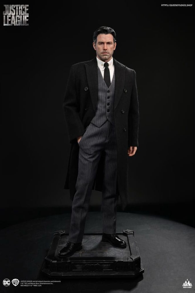 Bruce Wayne (Ben Affleck) 1/4 Scale Statue - 4
