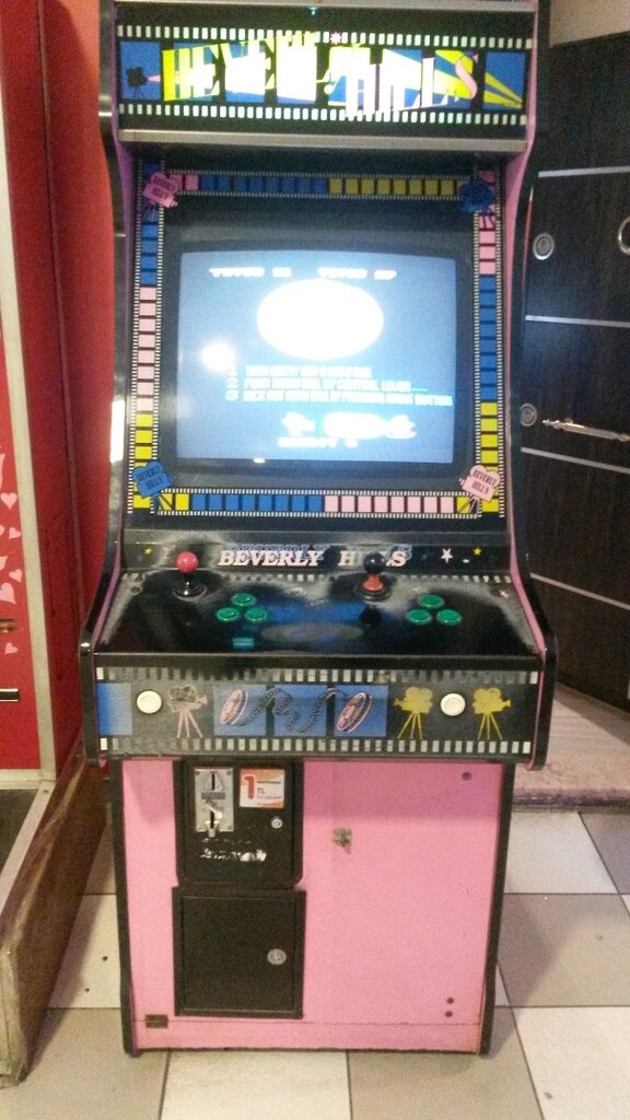 BEVERLY HiLLS ARCADE MAKİNESİ - 2