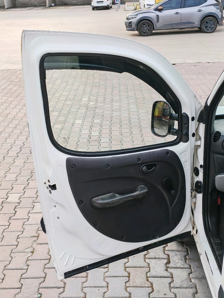 PASTA CİLALI/250 BİNDE/2009 MODEL DOBLO MAXİ - 12