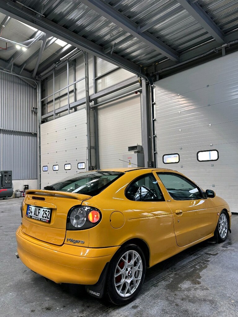 Renoult Megane 1 Coupe 2000 model 1.6 - 16
