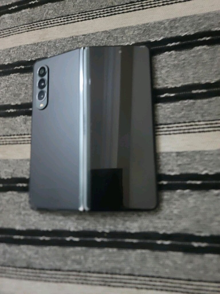Samsung Türkiye Z Fold 3 12/256 çift sim 10/7 kozmetik - 4