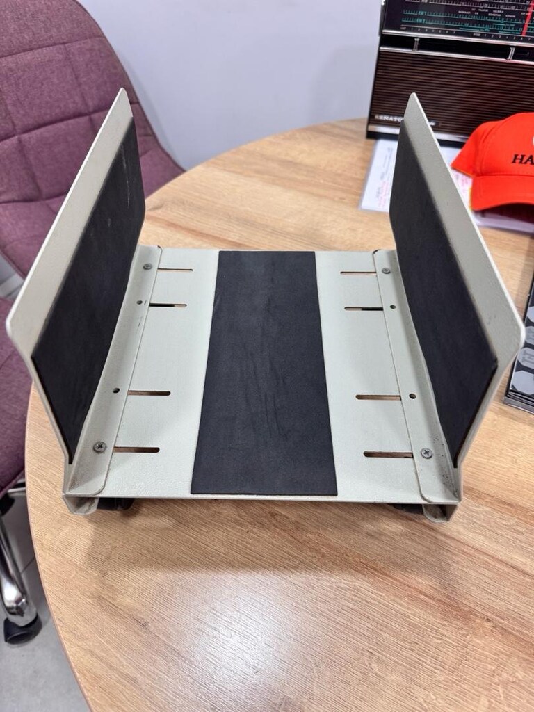 Bilgisayar Kadası için Masa Altı Tekerlekli Araba - 3