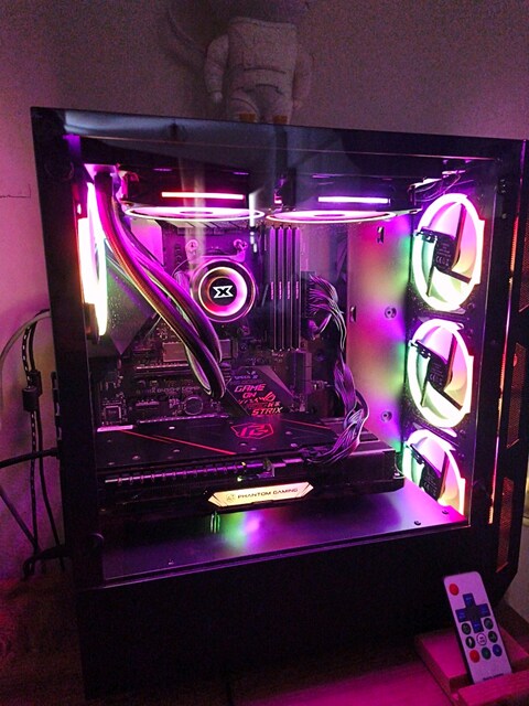 ROG STRIX & RX 6800 16GB / RYZEN 5 5600X / 64GB RAM / 1TB NVMe