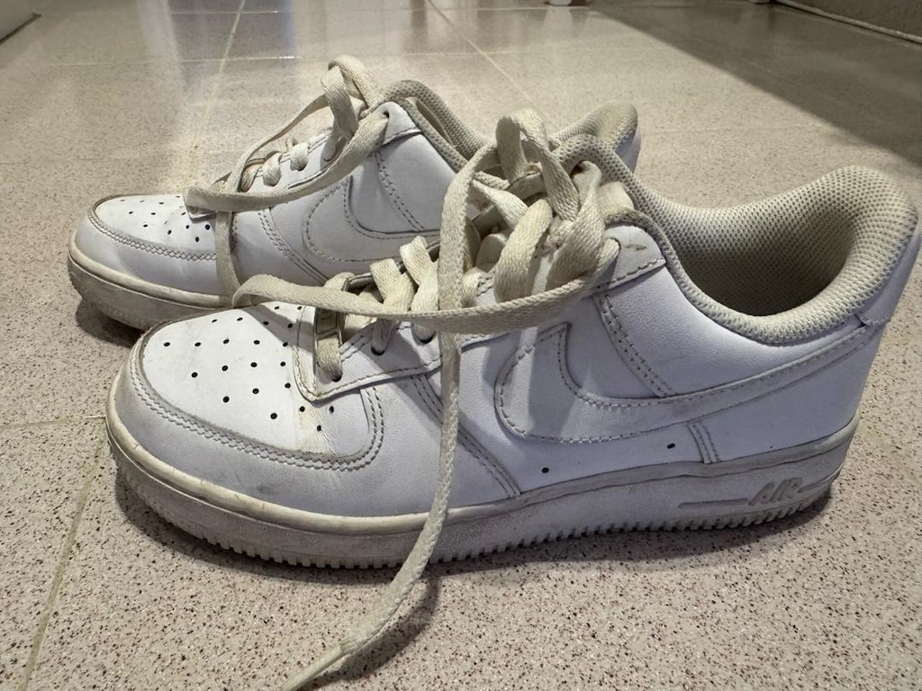 Nike Air Force 1 Beyaz Kadın Sneaker – 38 Numara, Çok Az Giyildi - 6