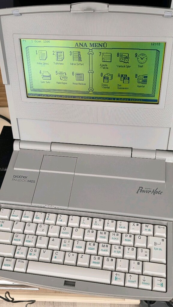 Vintage 1996 Brother super power note laptop - 2