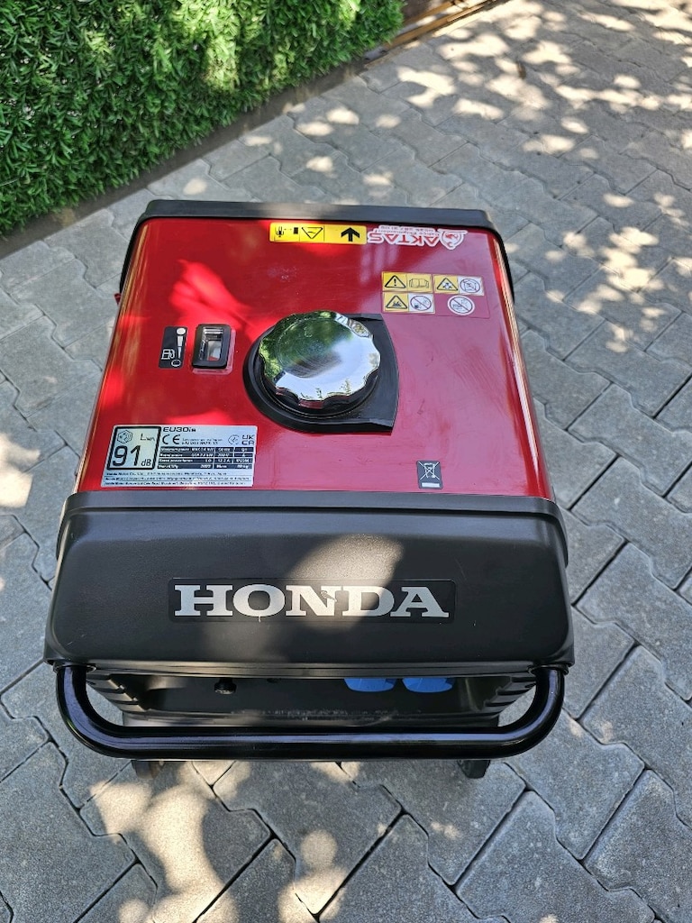 HONDA EU30is 3kvA marşlı benzinli jeneratör - 9