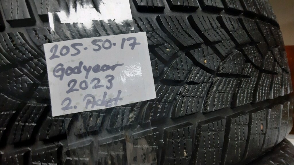 205 50 17 (2Ad.)Goodyear kışlık - 4