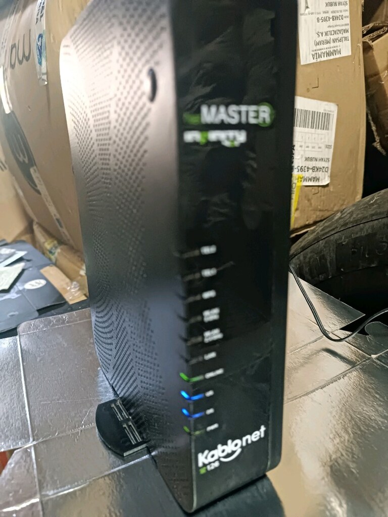 İNFİNİTY Türksat modem 401 dört portlu sağlam çalışır MC Bosda - 2