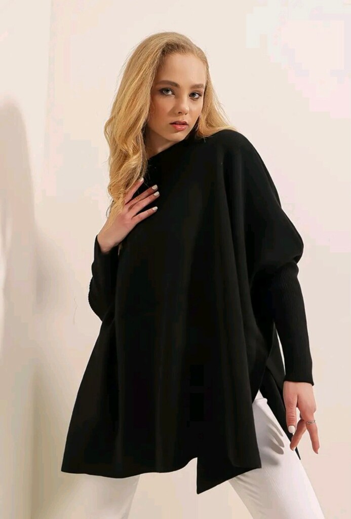 Kadın Siyah Oversize Yırtmaçlı Panço Yüksek Yakalı Salaş Kazak - 2