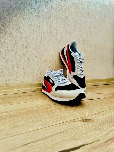 Puma Sneaker