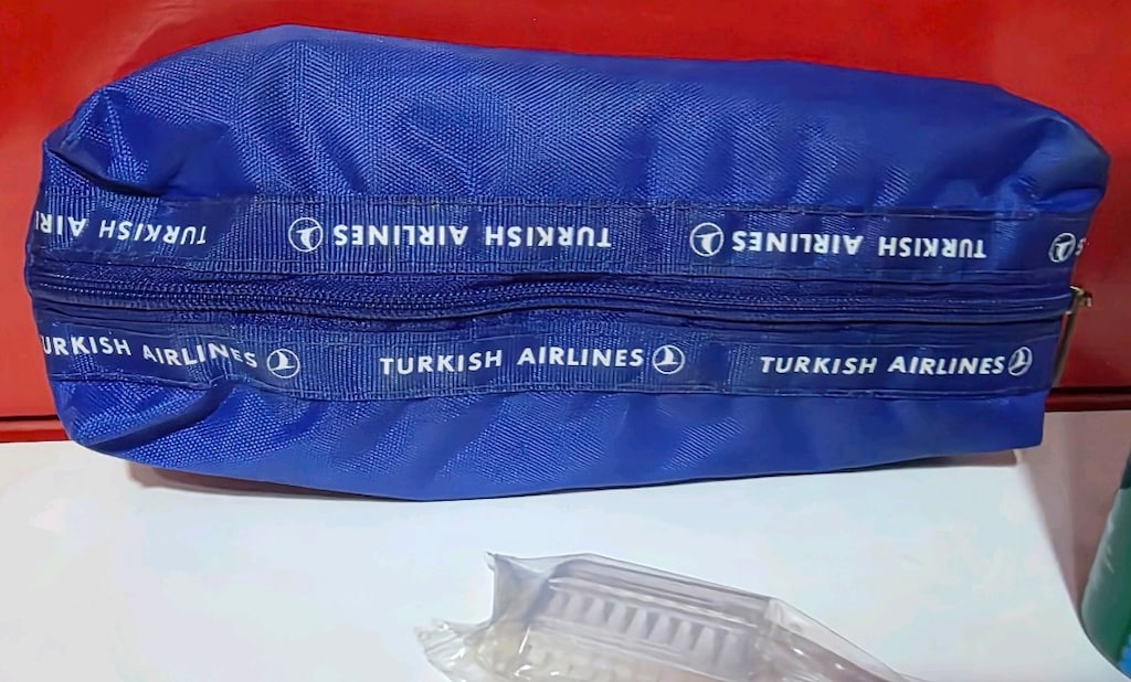 Çantalı 12 parça seyahat seti. SIFIR. Sayfamda farklı modelleri de var - 13