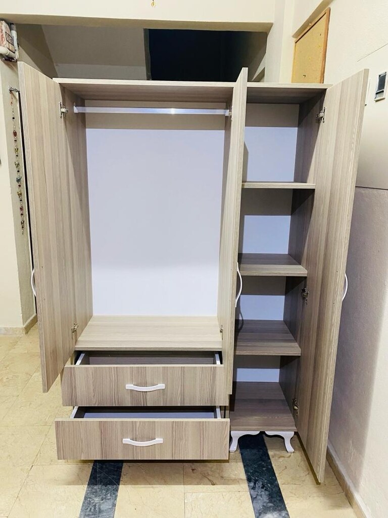 3 kapılı 2 çekmeceli Elbise dolabı 120/185 ölçüsü - 2