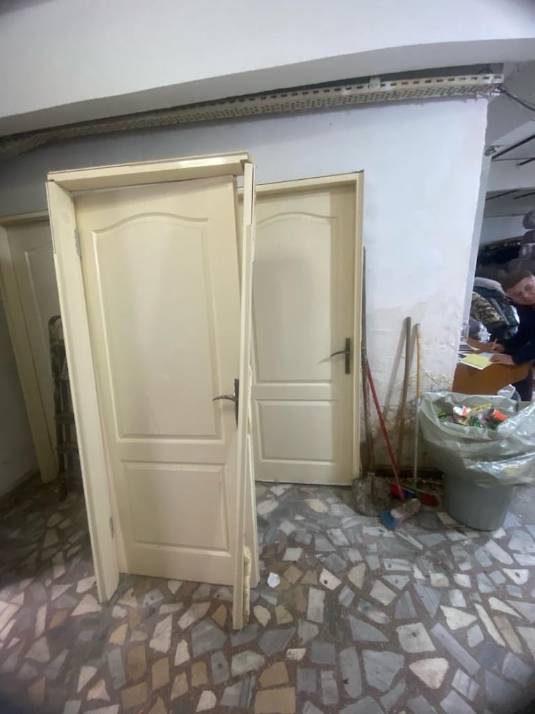 Kasalı ve Kollu İç Oda Kapısı – Temiz 2. El - 2