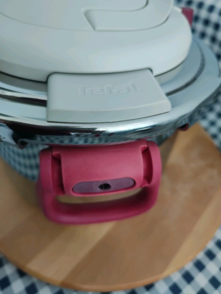 Tefal Clipso 6 Lt düdüklü tencere sağlam sorunsuz çalışıyor - 4