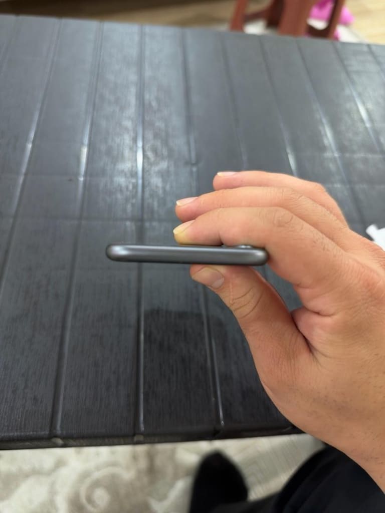 TERTEMİZ İPHONE 8 64 GB - 5