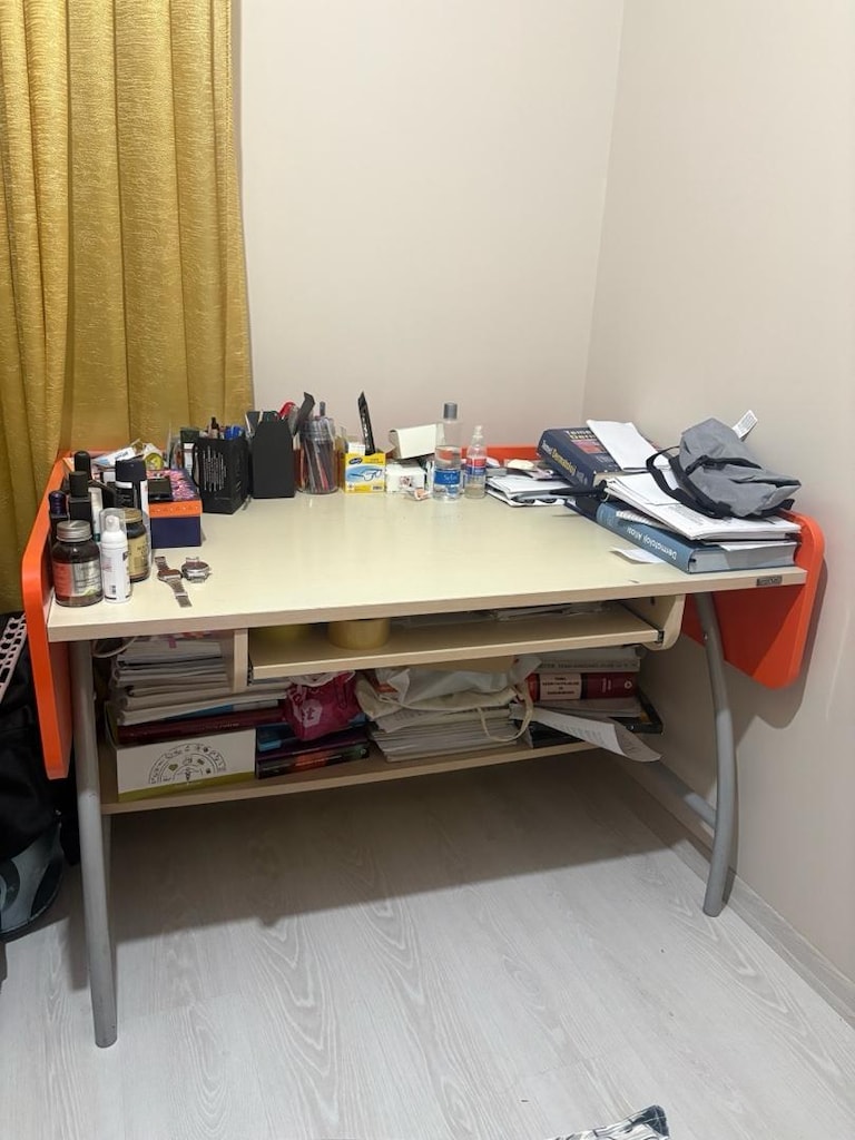 Bahçelievlerde Çeşitli Eşya - 7