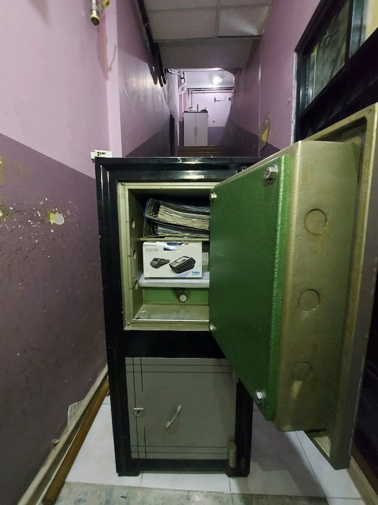 SAHİBİNDEN SATILIK CANAVAR: 250 KG'lık Çift Bölmeli Çelik Kasa - 6