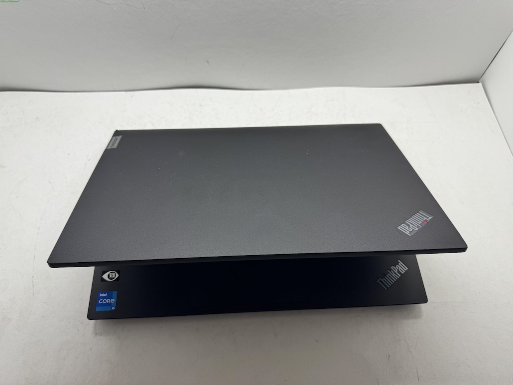 LENOVO THİNKPAD İ5 12. NESİL 16 GB RAM 256 NVME - 9