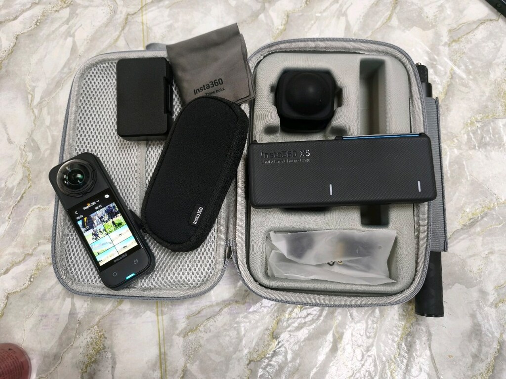 İnsta 360 X5 Essentials Bundle Aksiyon Kamerası Siyah - 3