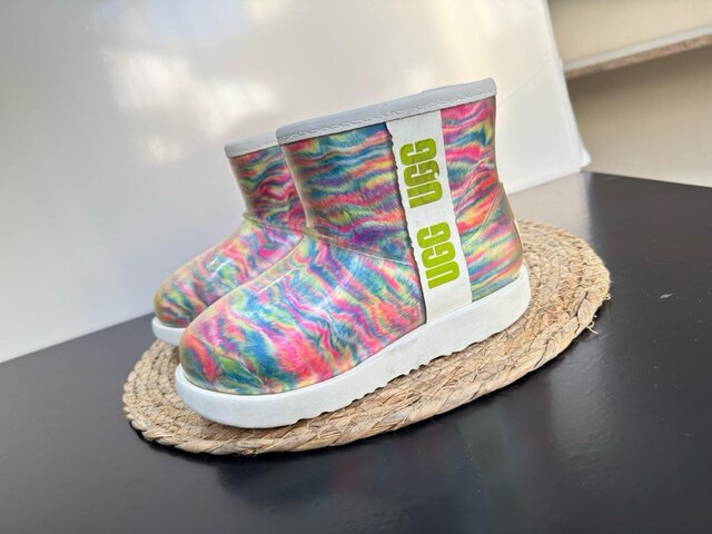 Orijinal UGG 30 numara