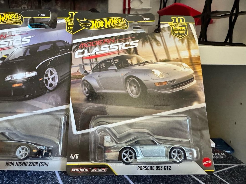 HOTWHEELS PREMIUM MODERN CLASSICS - 4