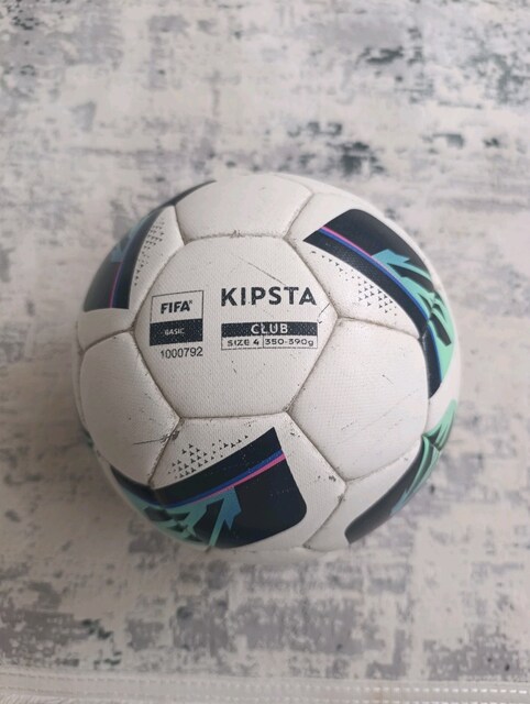 KIPSTA FUTBOL TOPU FIFA BASKILI