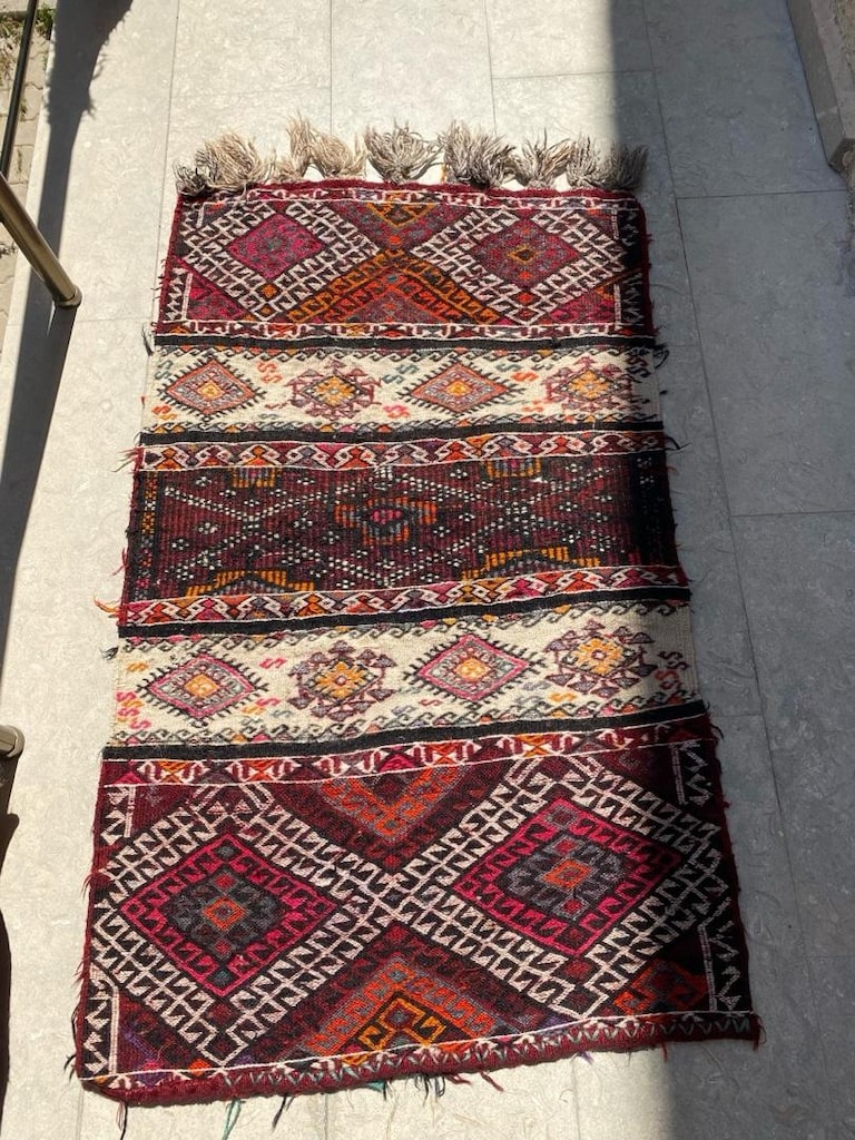 Yöresel el dokuma kilim - 2