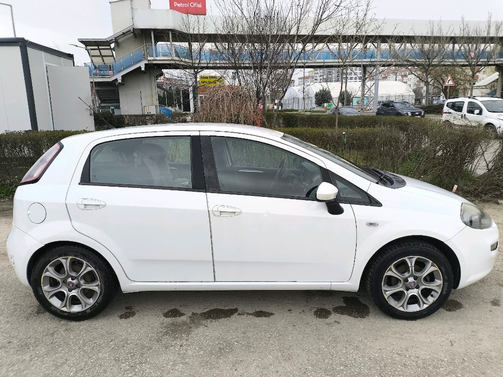 2013 1.4 Punto otomatik 109 binde en üst paket - 14
