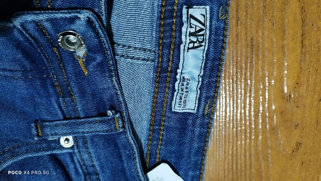 #Zara Likralı jeans pantolon..Önde ufak çizgiEni çekilince 44  Boy 97 - 6