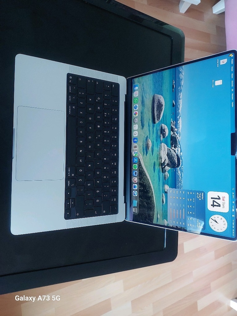 Apple Macbook Pro M5 - 3