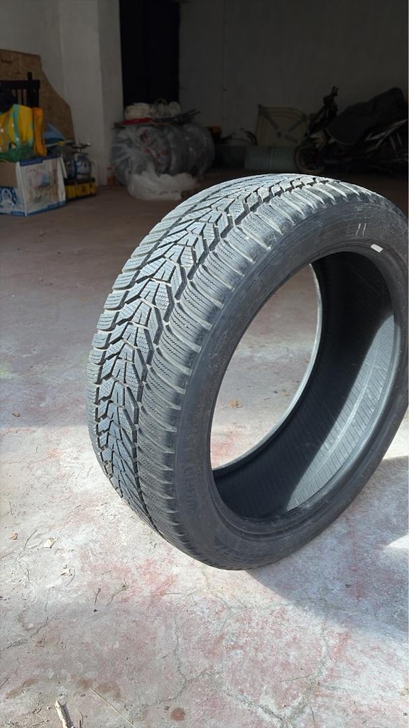 Hankook Winter Evo3 Kışlık Lastik 225/45/18 inç. - 5