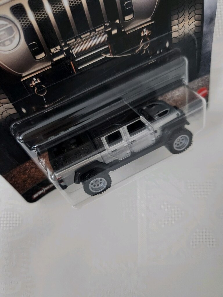 hotwheels GBW75 premium fast&furious JEEP GLADİATOR - 4
