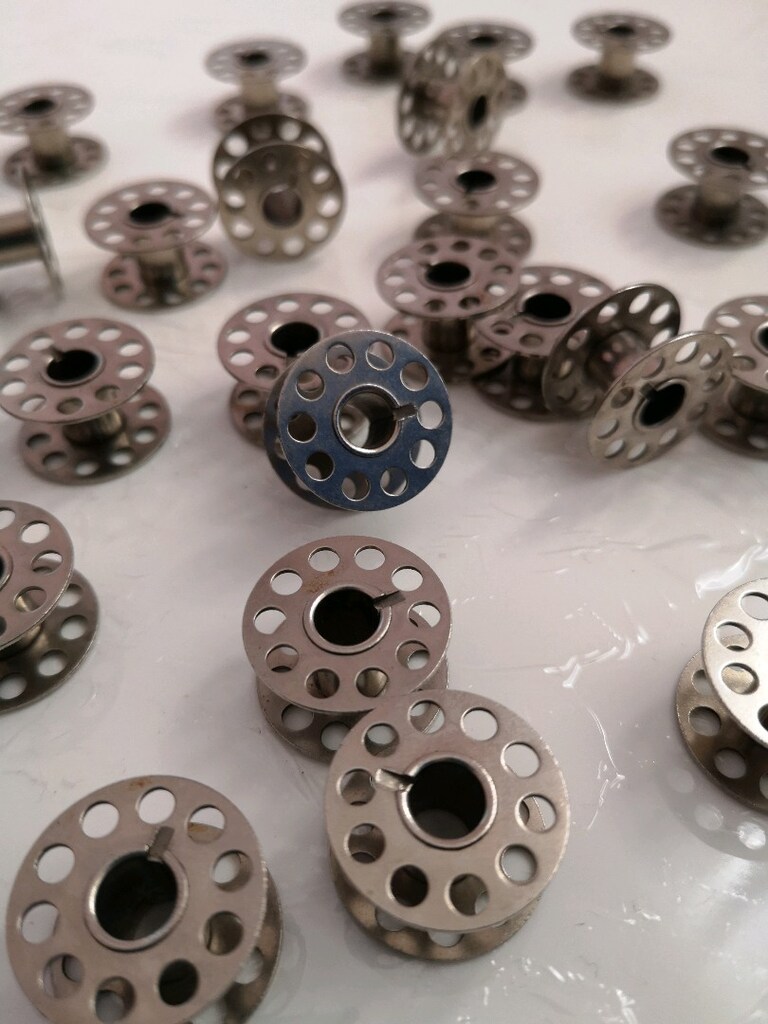 Ev tipi dikiş makinesi standart metal masura - 14