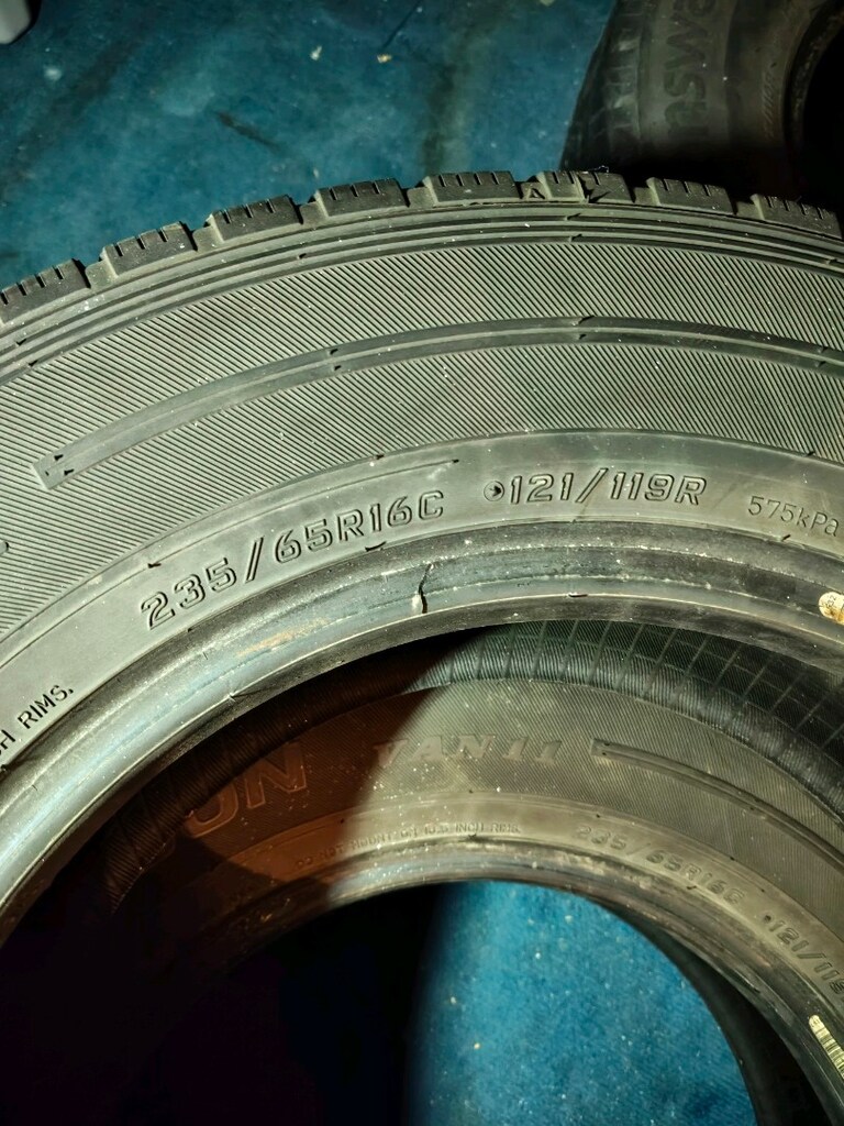 235.65.16 C 12 kat falken lastik 2 adet - 3