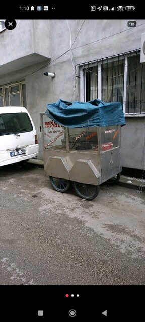 büyük seyyar tost arabası